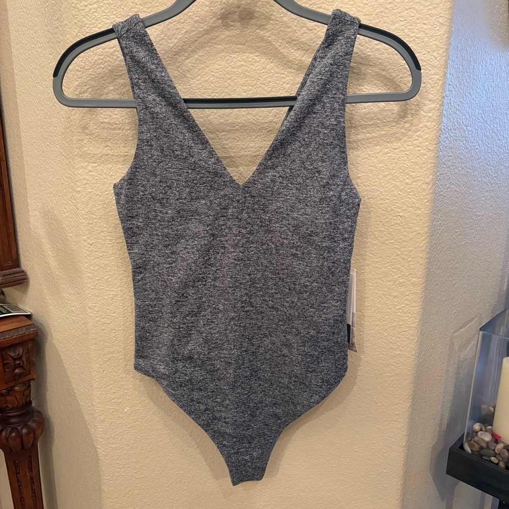 NWT~VUORI Women Heather Gray Halo Bodysuit Size Small